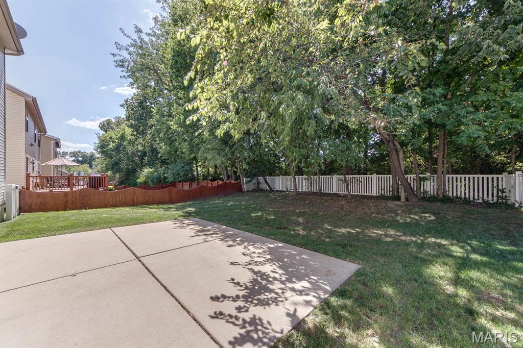 546 Springhurst Parkway Property Photo 40