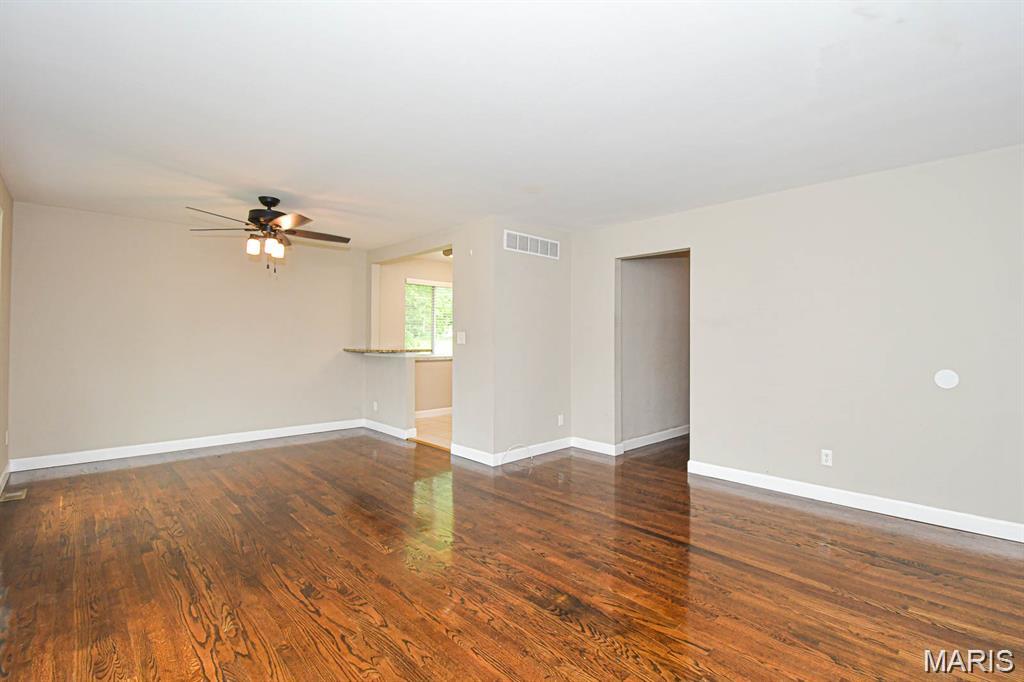 7359 Balson Avenue Property Photo 6