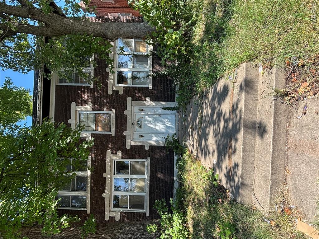 2849 Meramec Street Property Photo 1