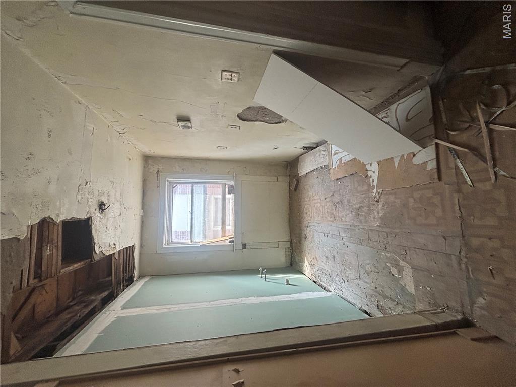 2849 Meramec Street Property Photo 4