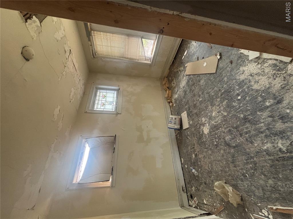 2849 Meramec Street Property Photo 8