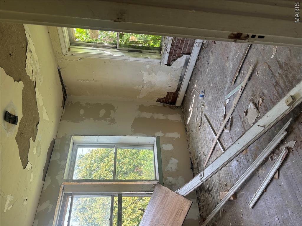 2849 Meramec Street Property Photo 11