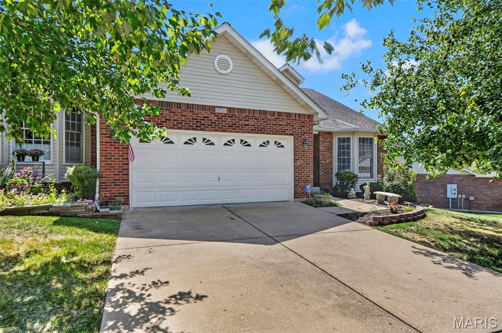 5522 Heather Bluff Court Property Photo 1