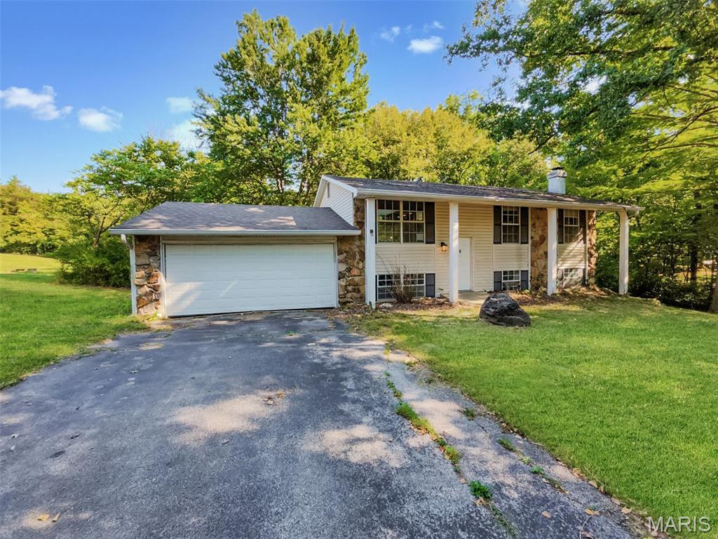 4361 Woodridge Drive Property Photo 1