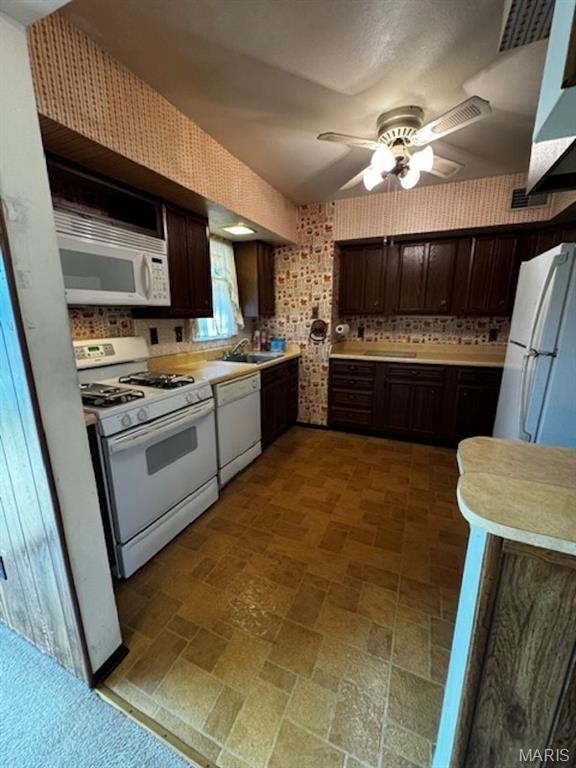 7051 Circleview Drive Property Photo 2