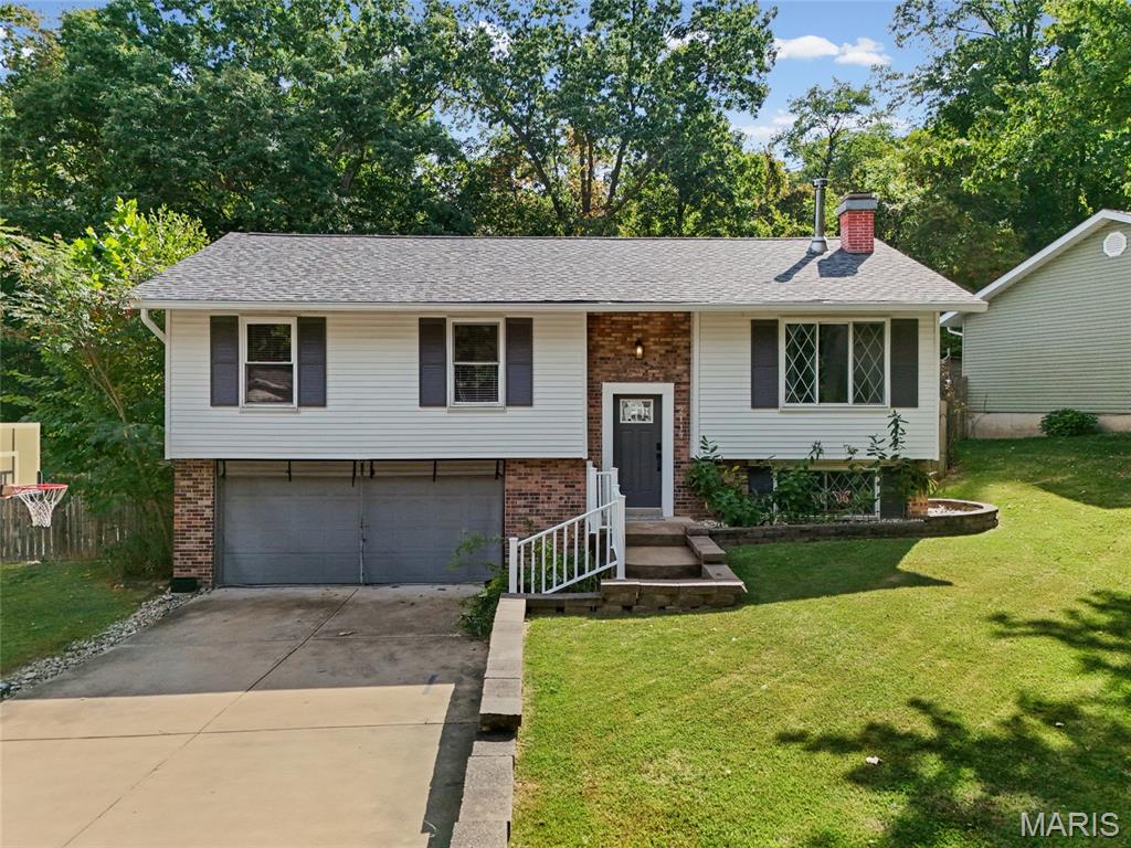 2117 Ayrshire Court Property Photo 1