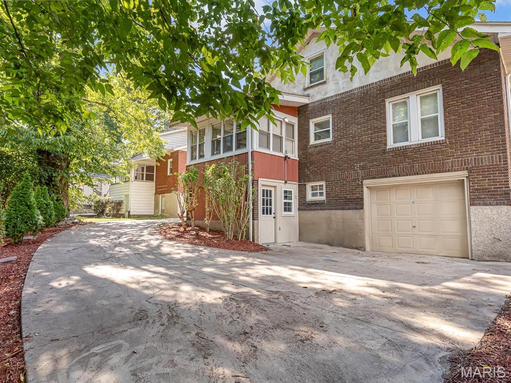 851 Washington Avenue Property Photo 2