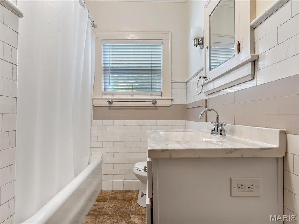 851 Washington Avenue Property Photo 7
