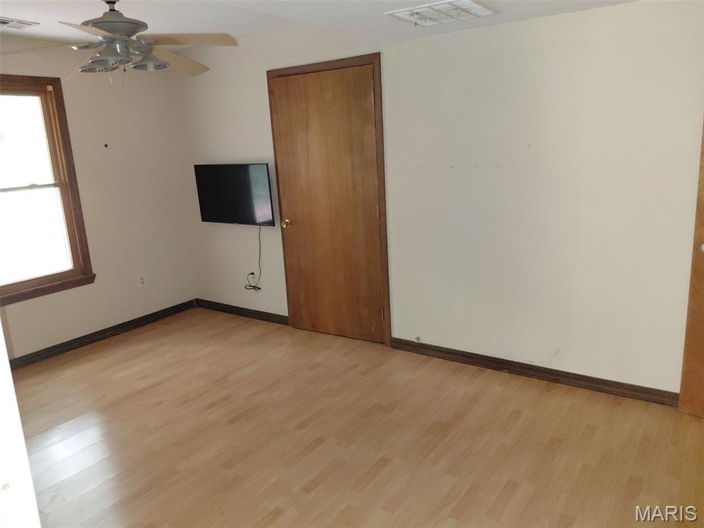 407 E Hickory Street Property Photo 9