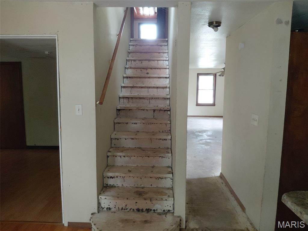 407 E Hickory Street Property Photo 10