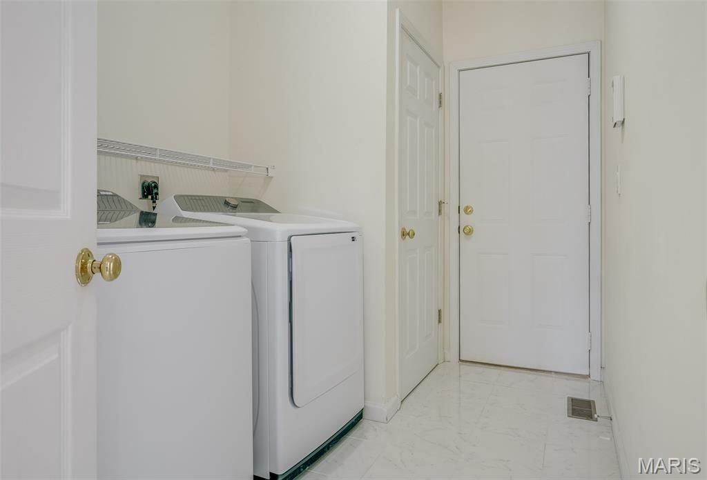 2645 Katrine Lake Drive Property Photo 33