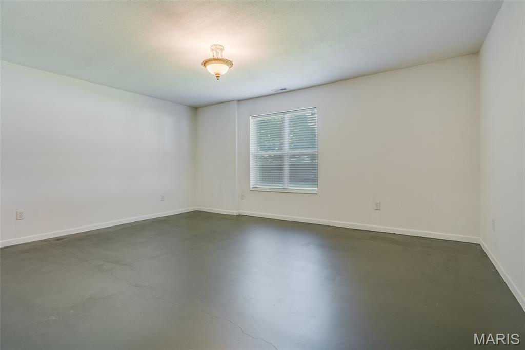 2645 Katrine Lake Drive Property Photo 40