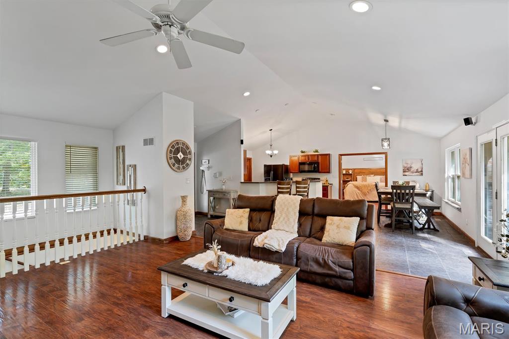 7008 Fawn Woods Drive Property Photo 9