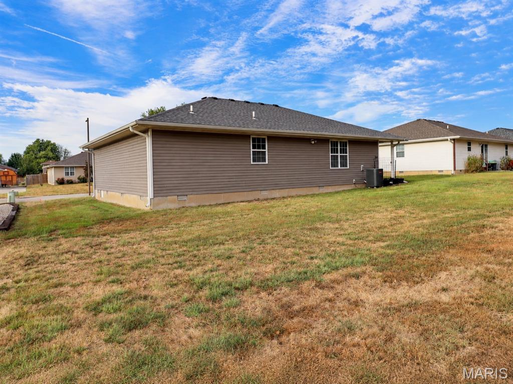 1404 Jessalinn Drive Property Photo 23