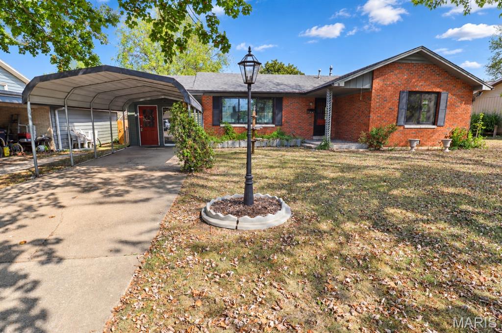 40 Willow Lane Property Photo 1