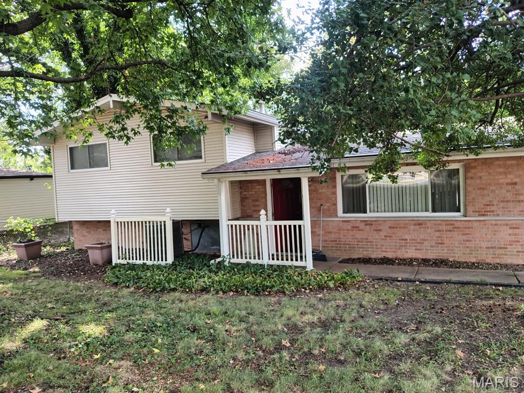 9046 Old Bonhomme Road