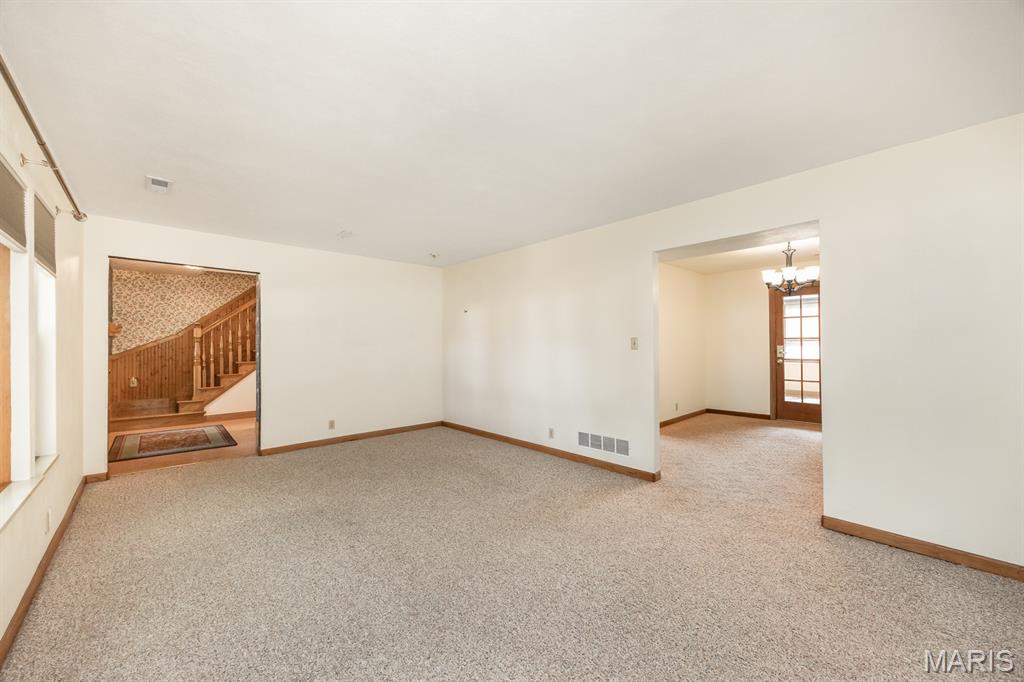 328 Veach Drive Property Photo 7