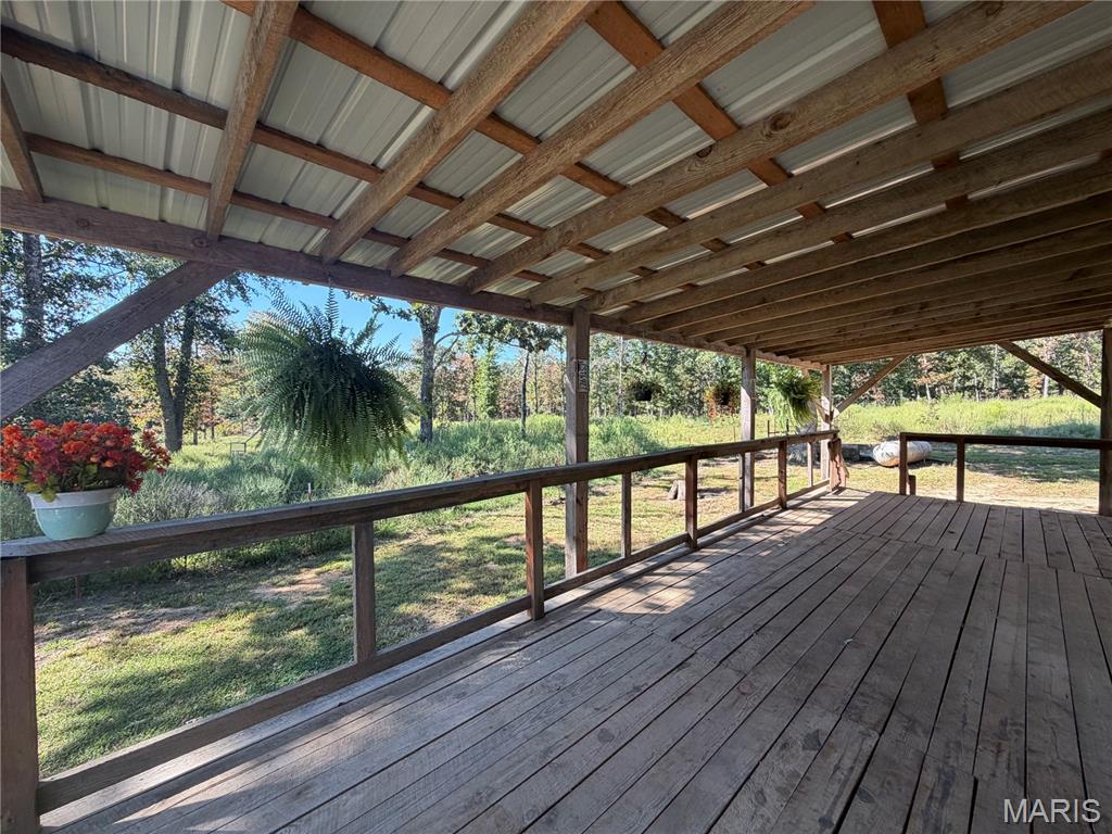 21806 King Drive Property Photo 4