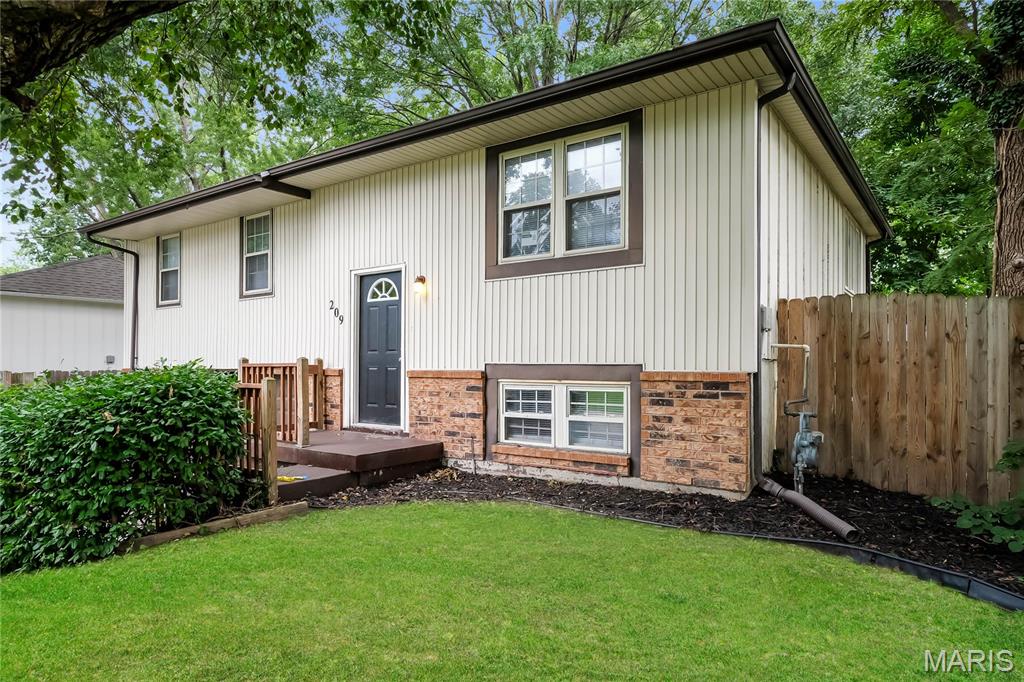 209 Valley Drive Property Photo 2