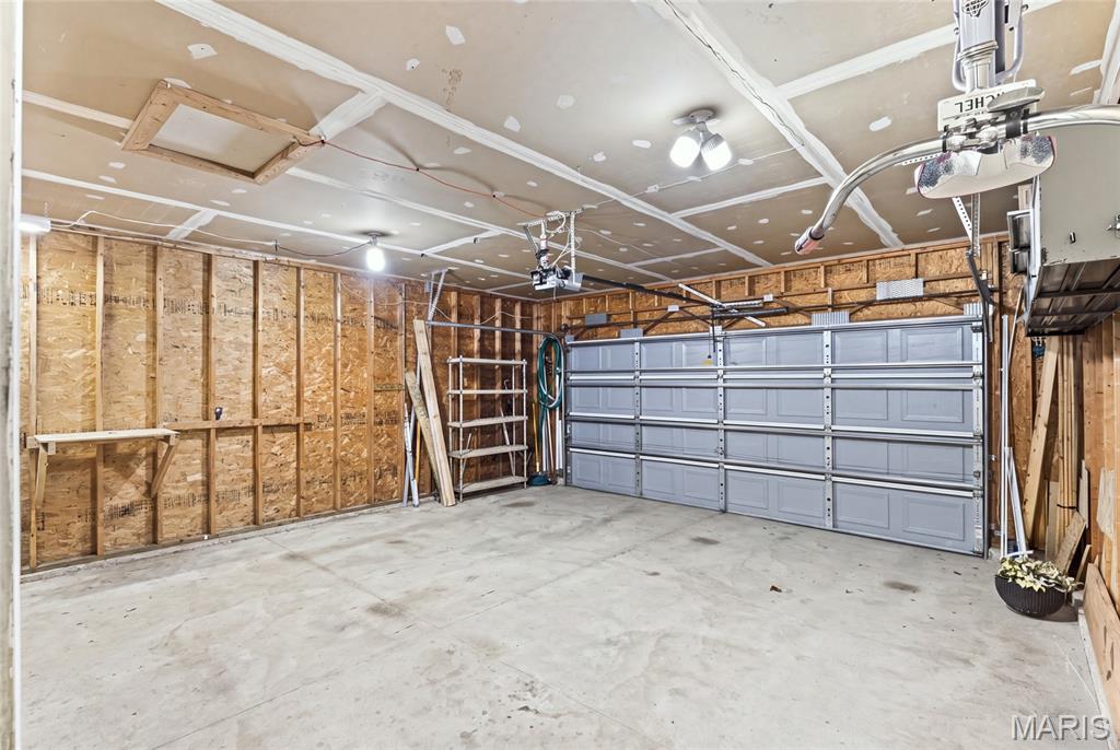204 Boulder Point Drive Property Photo 32