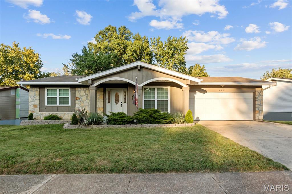 412 Woodrun Drive Property Photo 1