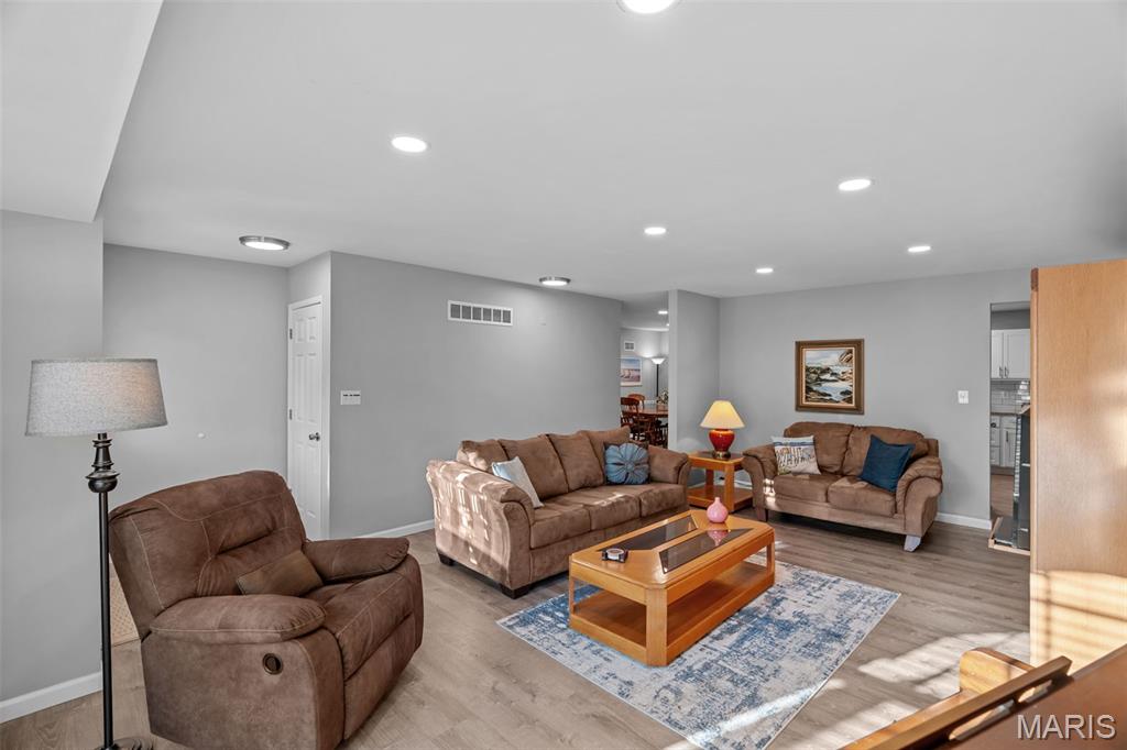 412 Woodrun Drive Property Photo 5