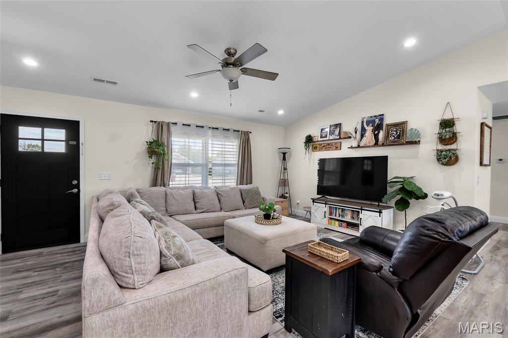303 Seabiscuit Drive Property Photo 10
