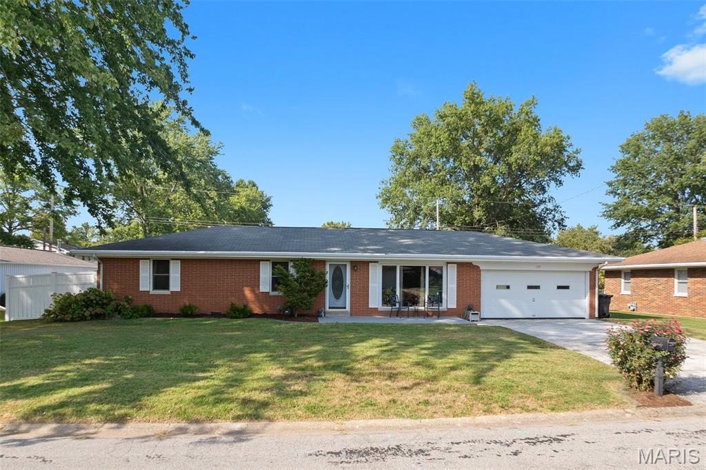 128 Aaron Drive Property Photo 1