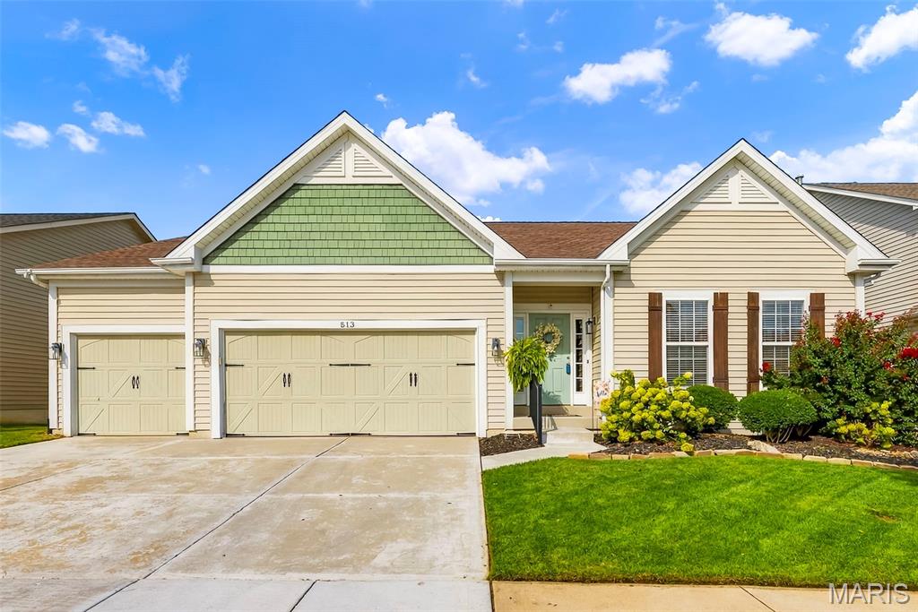 513 Country Chase Drive Property Photo 1