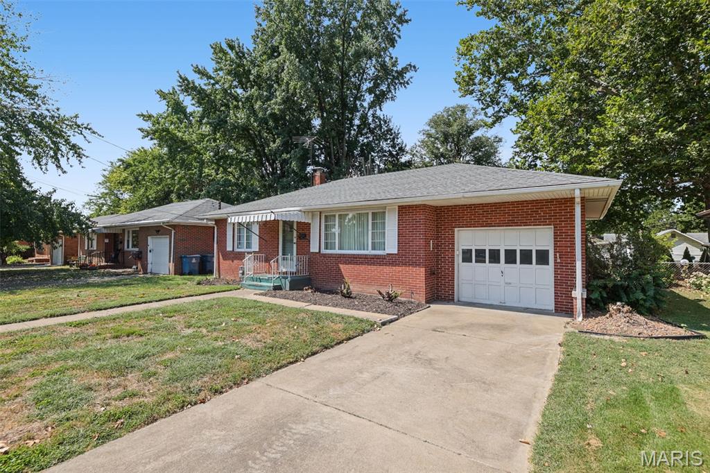 1142 Beaumont Street Property Photo 1