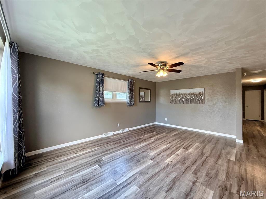 425 Cherry Drive Property Photo 6