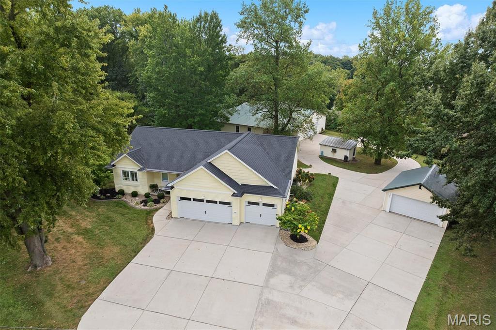 480 Glen Crossing Road Property Photo 1