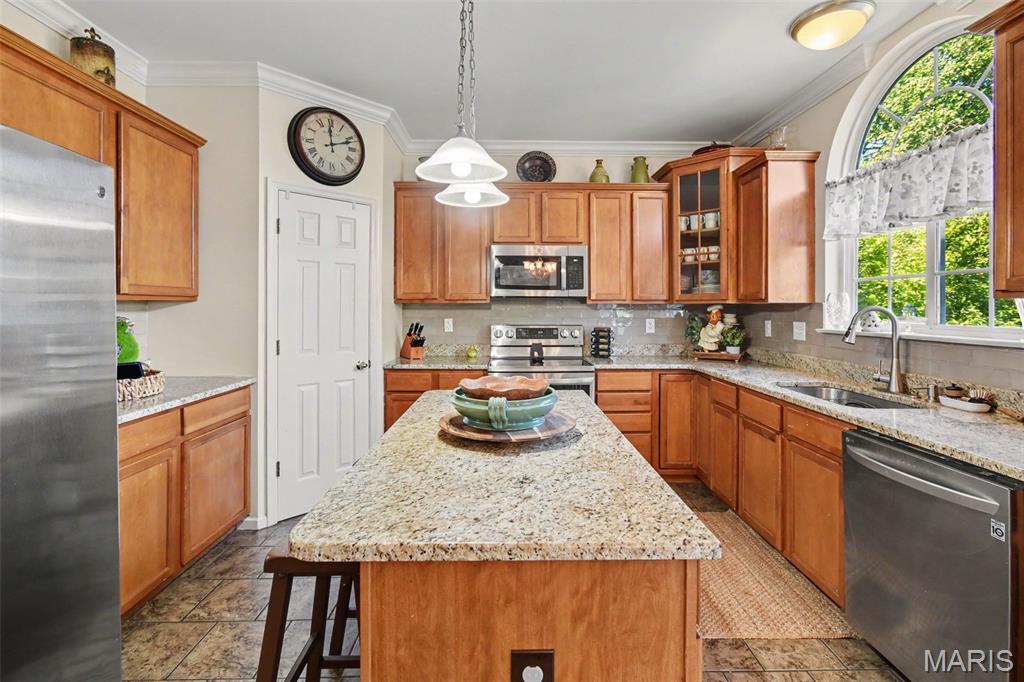 225 Romaine Spring View Property Photo 8