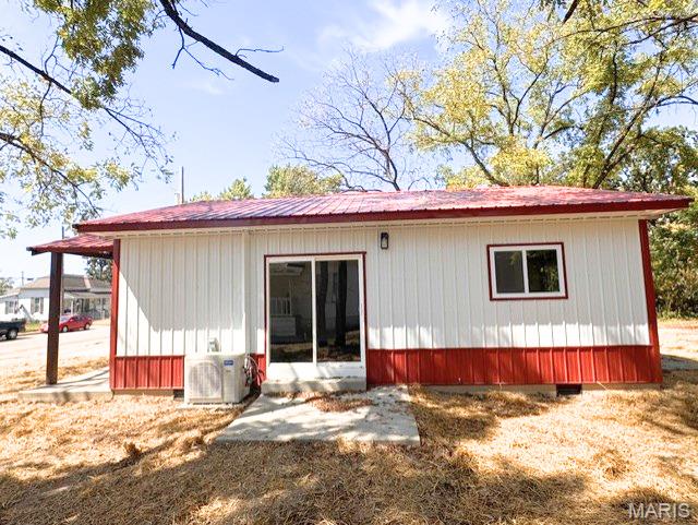 604 E Third Property Photo 13