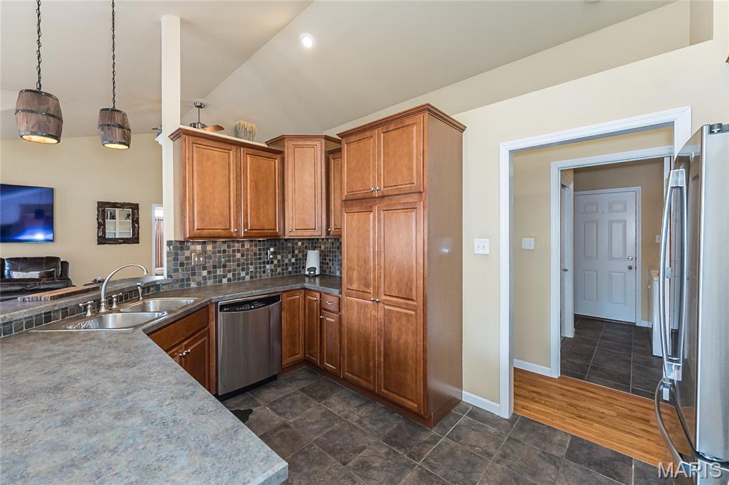 10495 Walnut Lane Property Photo 17