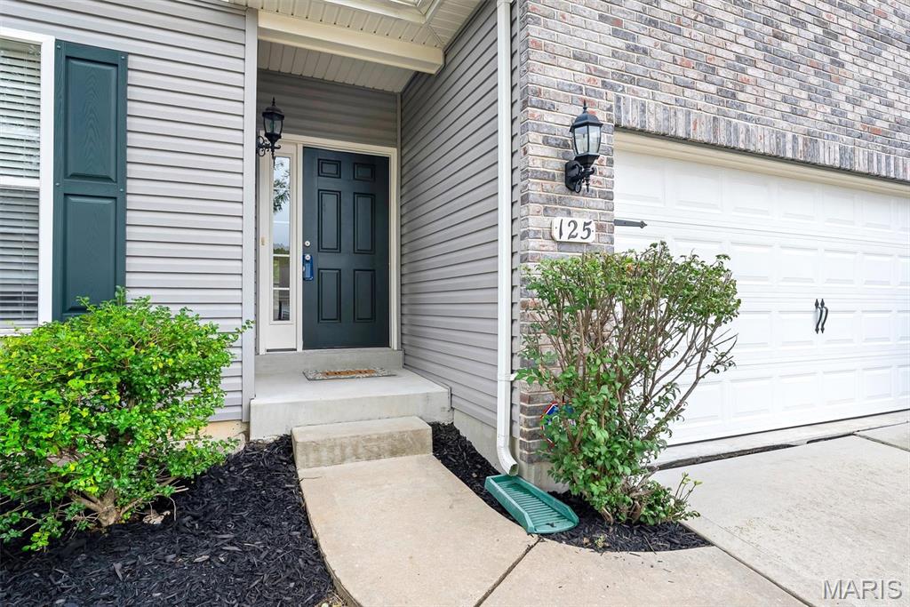 125 San Marino Parkway Property Photo 1