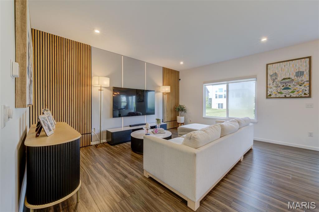 337 Dalriada Boulevard Property Photo 2