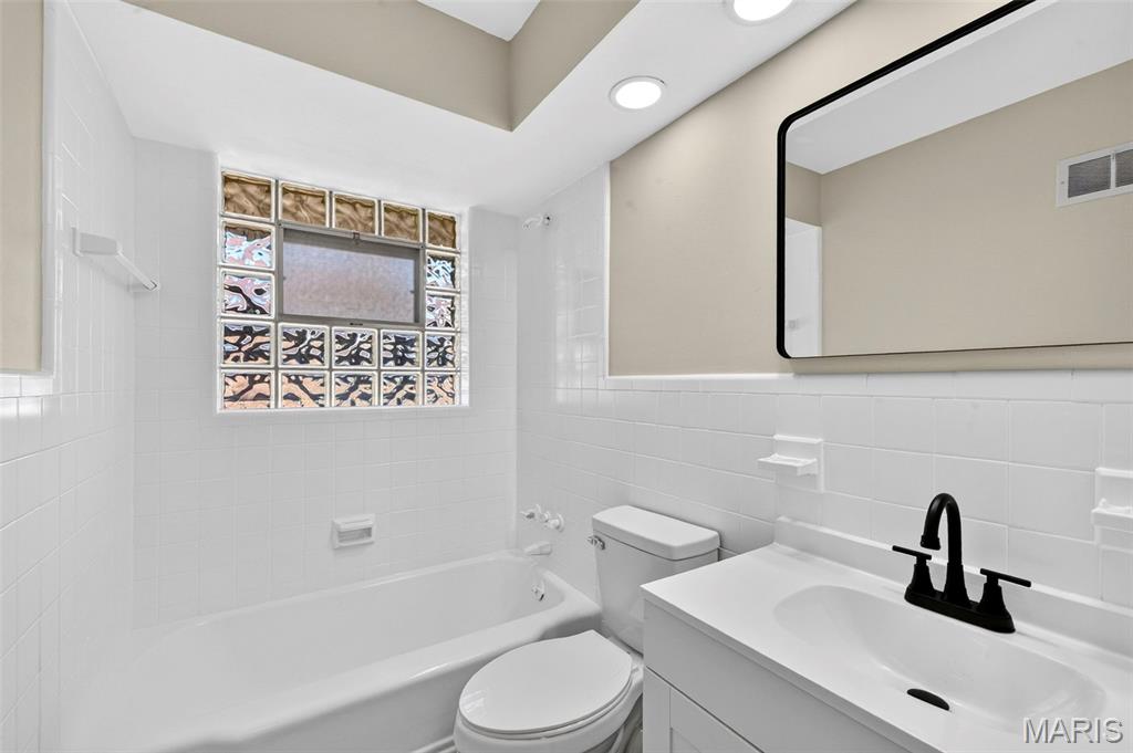 335 W Saint Anthony Lane Property Photo 18