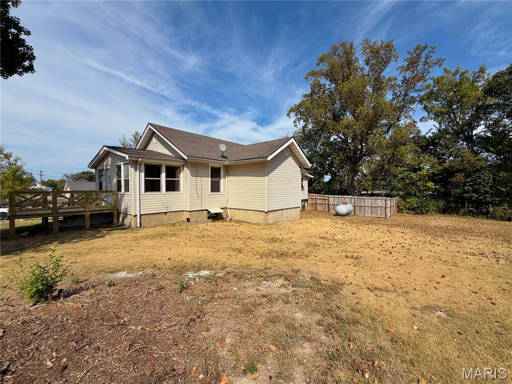 1104 S Mcarthur Street Property Photo 4