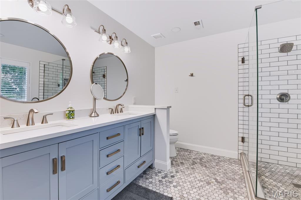 209 Harbour Pointe Drive Property Photo 22
