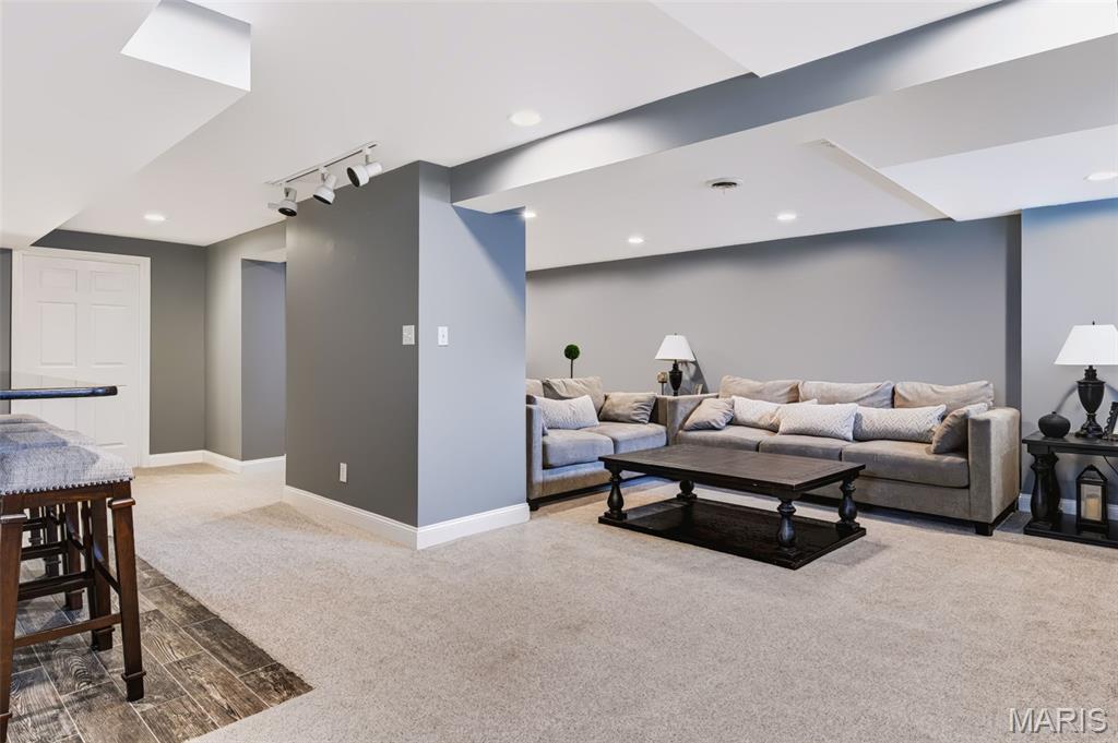 209 Harbour Pointe Drive Property Photo 34