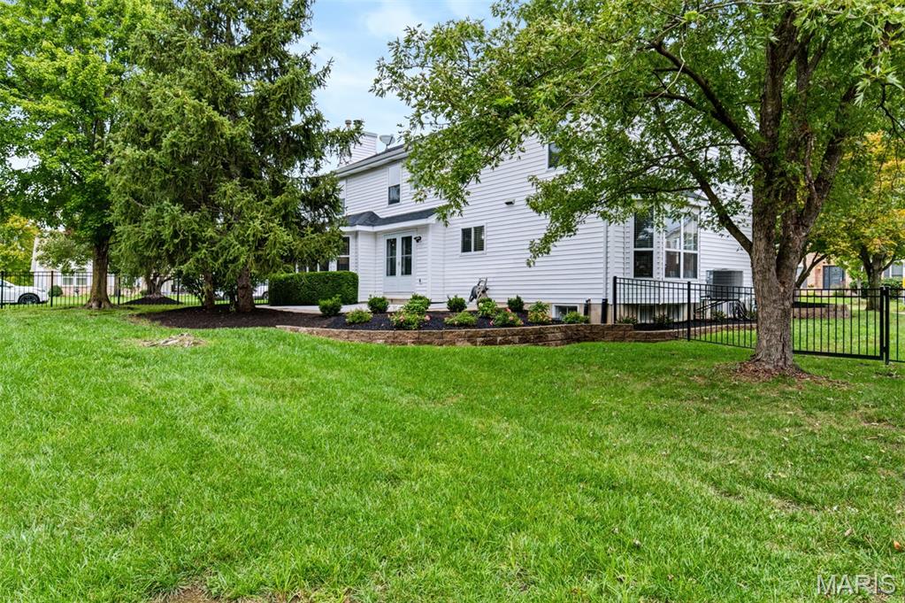209 Harbour Pointe Drive Property Photo 42