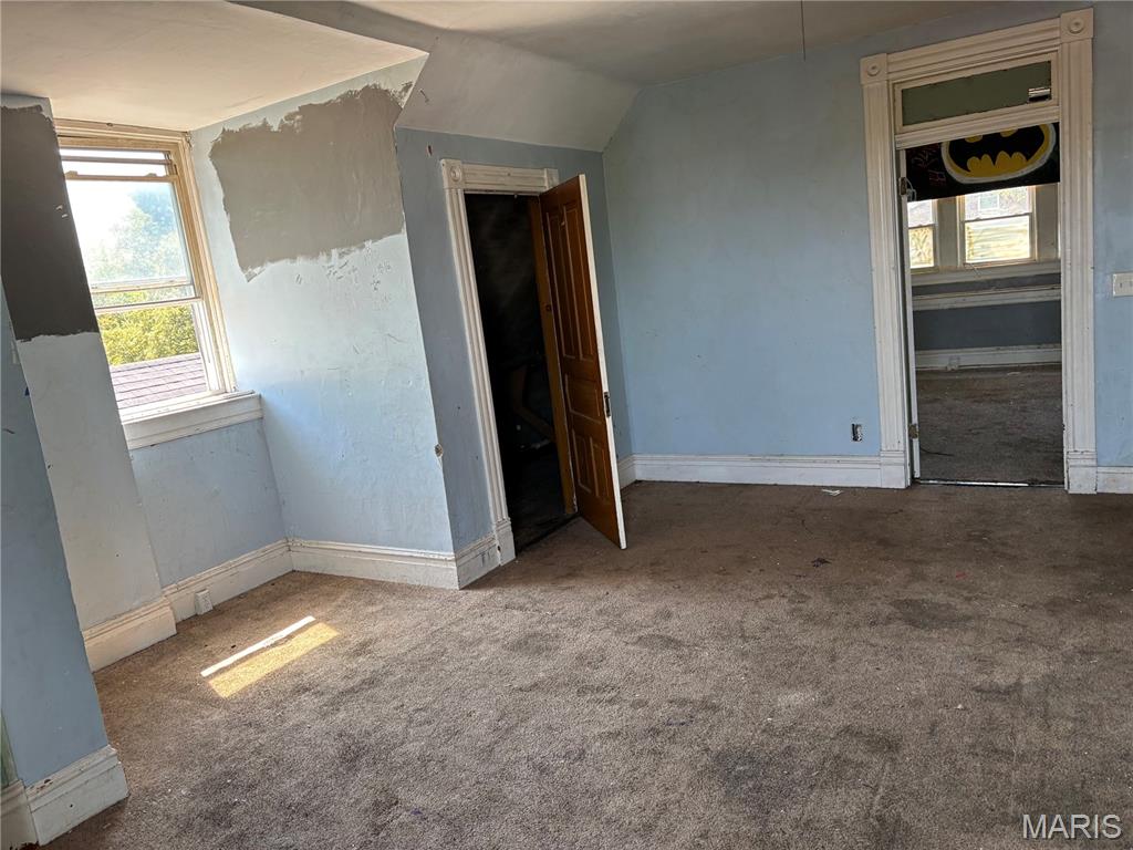 4354 S Compton Avenue Property Photo 5