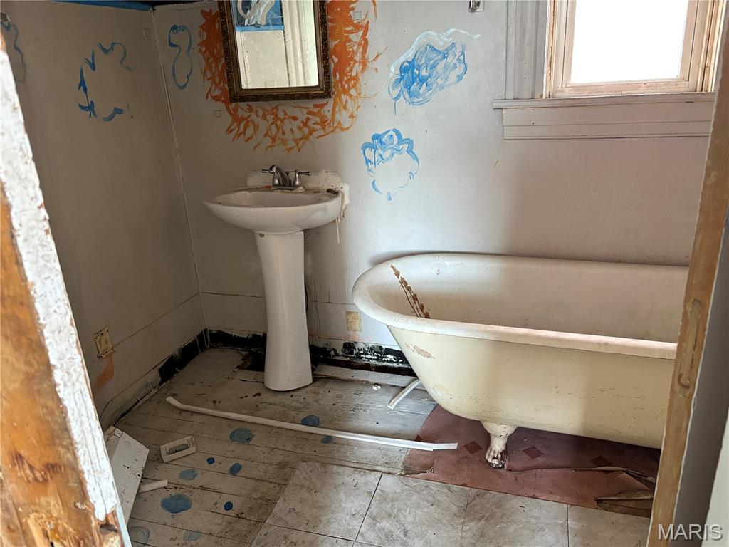 4354 S Compton Avenue Property Photo 6