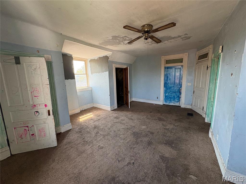 4354 S Compton Avenue Property Photo 10