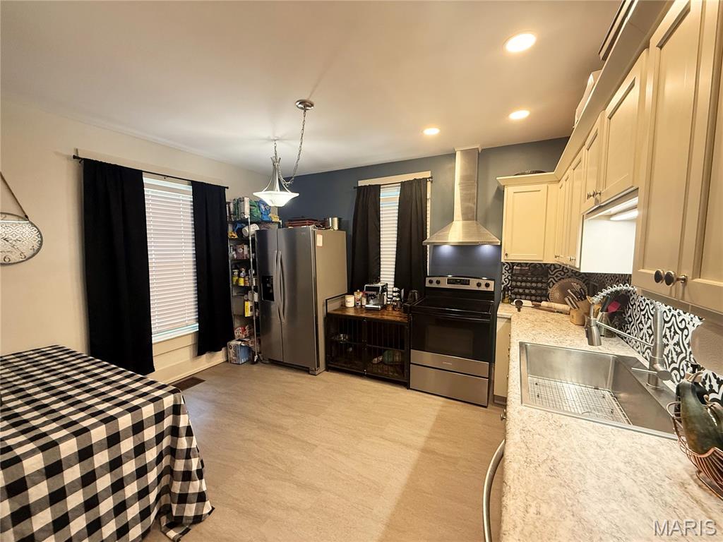 816 E Scott Street Property Photo 10