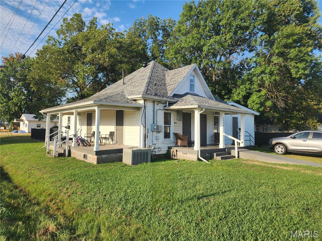 1000 Franklin Street Property Photo 1