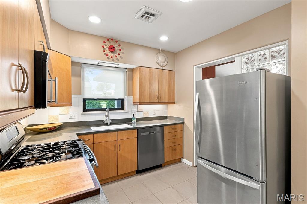 23 Devon Road Property Photo 29