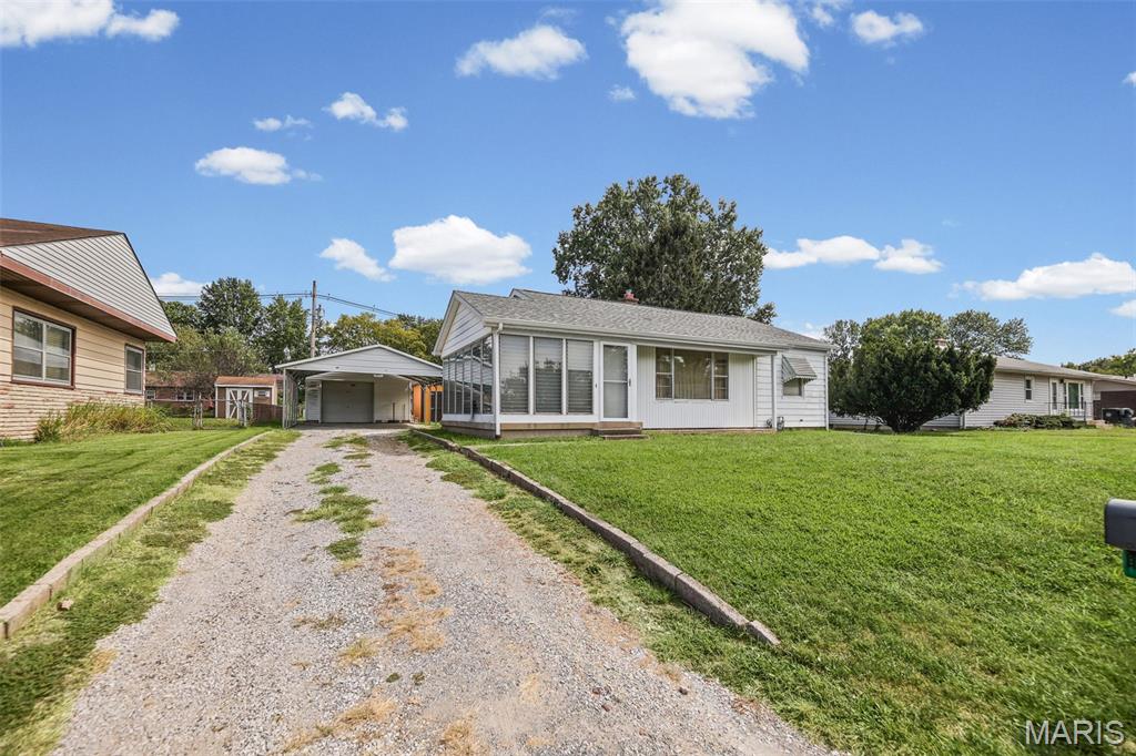 1246 Lakeshore Drive Property Photo 3