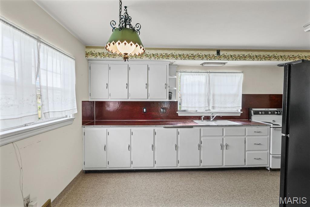 1246 Lakeshore Drive Property Photo 11